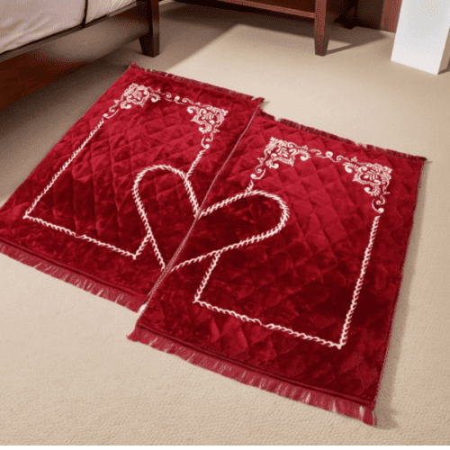 Fresh Red Couple Prayer mat